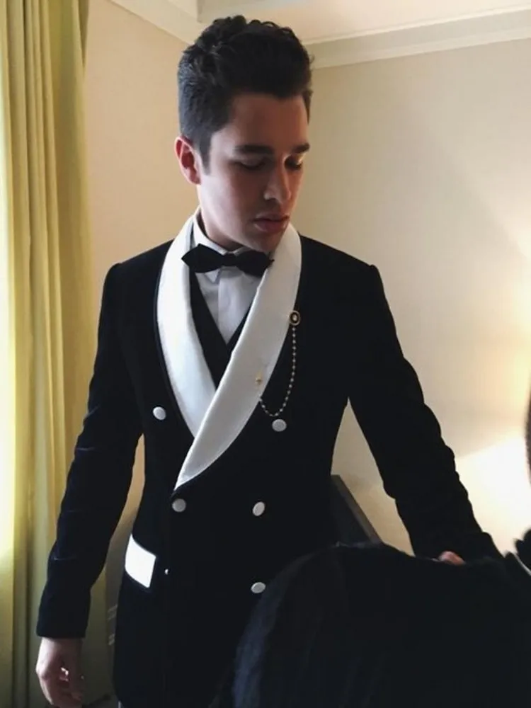 

Black Velvet Men Suit Jacket Shawl Lapel Groom Tuxedo Slim Fit Wedding Suits For Suits Double Breasted Suit Formal Prom Blazer
