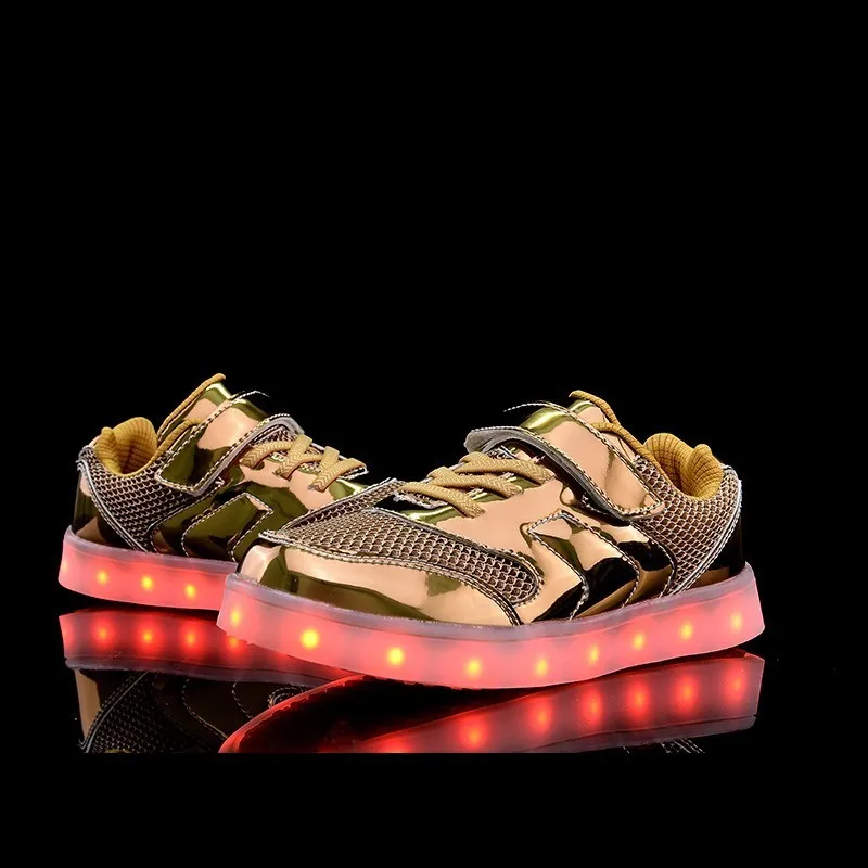 Светодиодная светящаяся обувь для детей для Мальчики Девочки светящиеся кроссовки принцессы для девочек Милая обувь; обувь с подсветкой для детей светодиодная вспышка света кроссовки