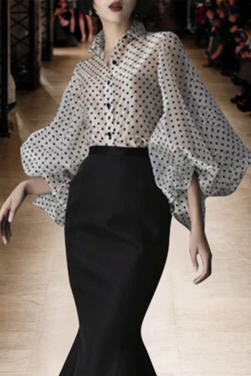 SHENGPALAE 2019 الربيع جديد الأزياء المد عارضة فضفاض حامل فانوس كم زر رقيقة القسم البولكا نقطة النساء السود قميص N787