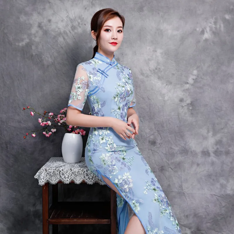

Embroidery Long Cheongsam High Split Lace Cheongsam Dress Women's Chinese Traditional Dress Retro Elegance Evening Party Dresses