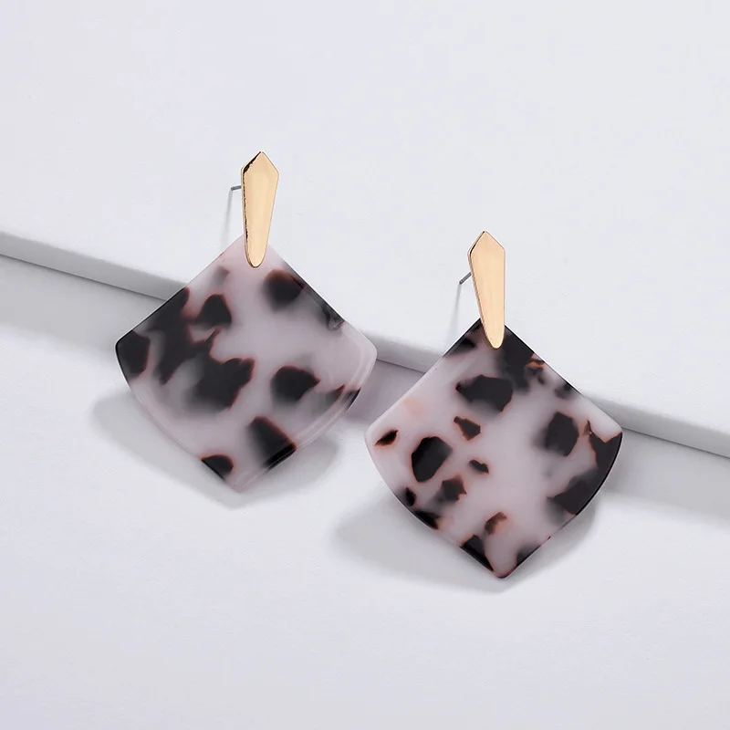 5 цветов Геометрическая леопардовая печать акрил Ацетатный лист Эффектные серьги модный бренд женские ювелирные изделия Сплав Металлические серьги-гвоздики
