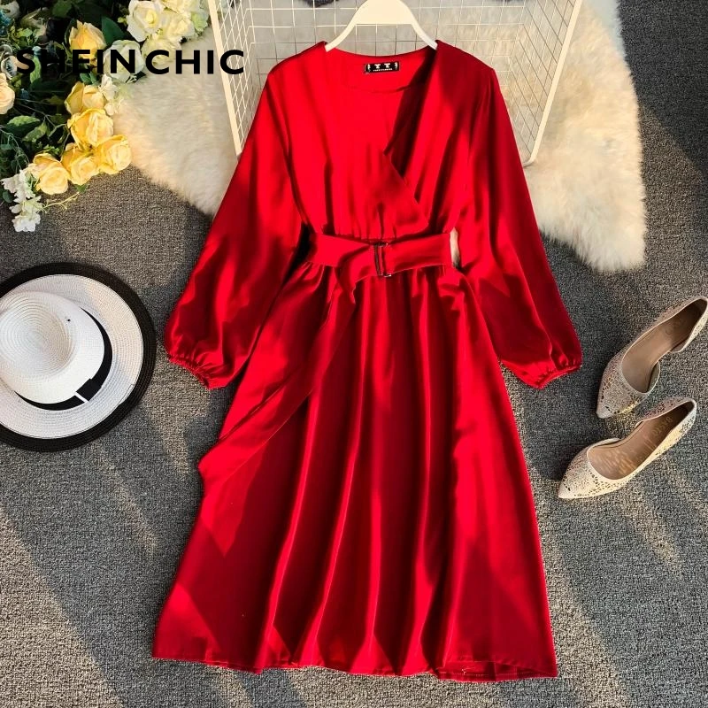 

Runway Designer Summer Women Dress 2019 Elegant Red Black Lantern Sleeve Dress With Sashes Belt Sexy V Neck Dress Vestido Verano