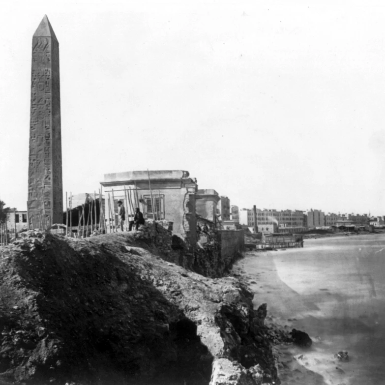 Cleopatra's Needle Alexandria 1880 постер печать по науке источник (36x24) | Дом и сад