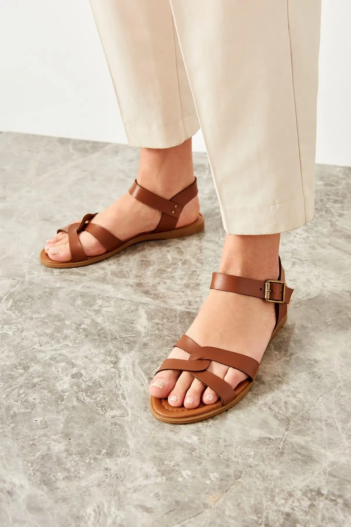 

Trendyol Tan Women 'S Sandals TAKSS19AW0039