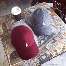 Pelosi отправка корейских осенних и зимних шапок с вышитыми буквами и изогнутыми карнизами, бейсбольная кепка. Модная Джокер, остроконечная Кепка для мужчин