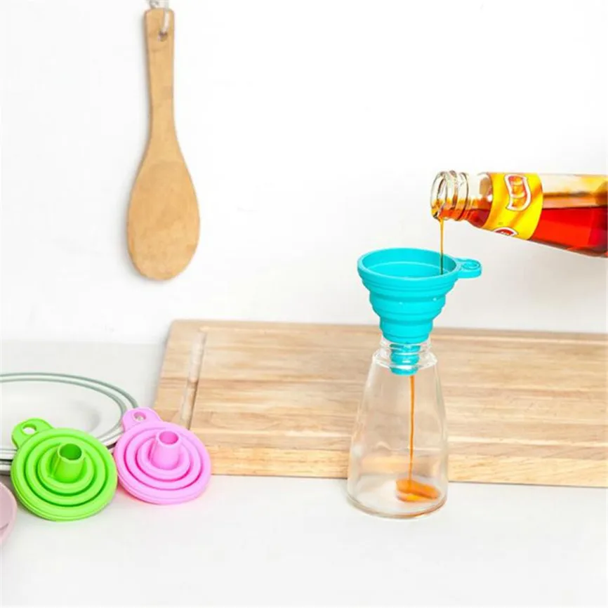 

New Quality Silicone Gel Practical Collapsible Foldable Funnel Hopper Kitchen Tool Gadget Funnel