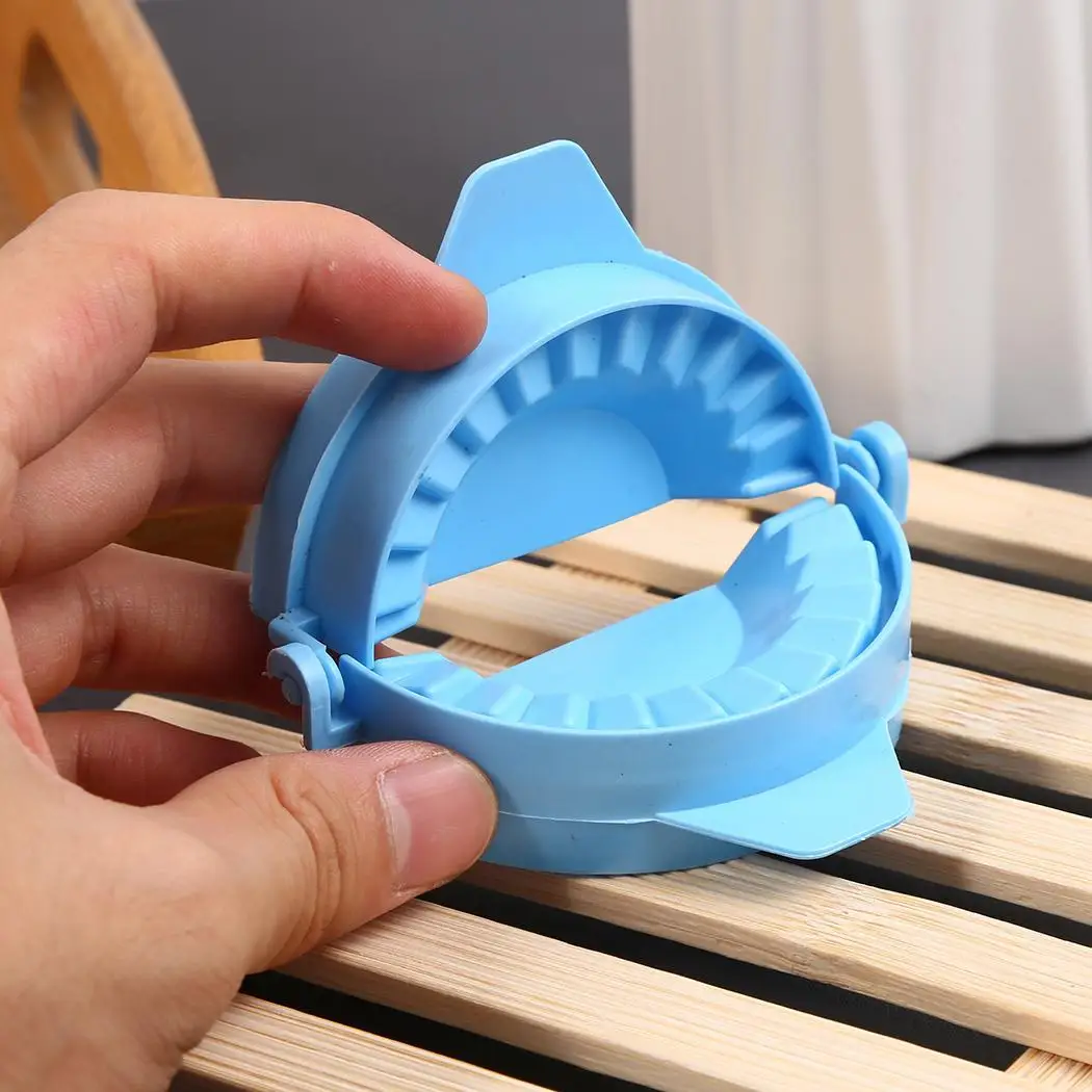 

1PC Protable DIY Dumplings Tool Manually Top Good Quality Jiaozi Maker Device Easy Dumpling Mold Clips Kitchen Accessories