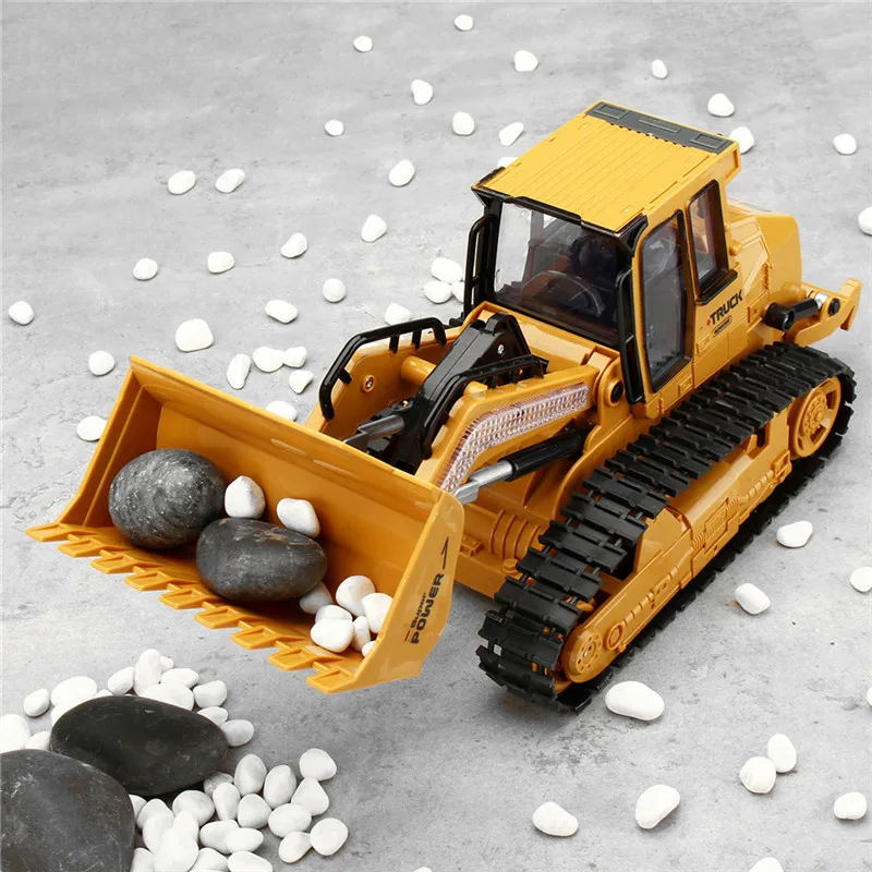 

Xieming XM 6822L 1/18 2.4G 5CH Rc Car Bulldozer Excavating Track Simulation Model Toys Outdoor Kids For Children 2019 New