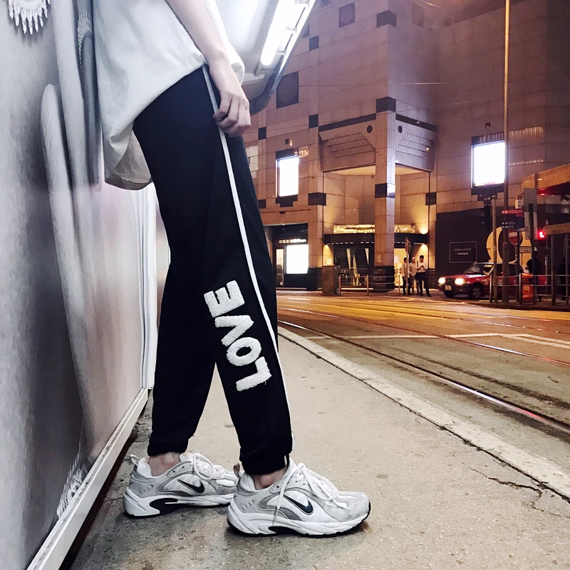 Men's Trousers 2019 New Men's Loose Sweatpants Spring Students Beam Pants Pants Running Pants Black Red Casual Men's Clothing