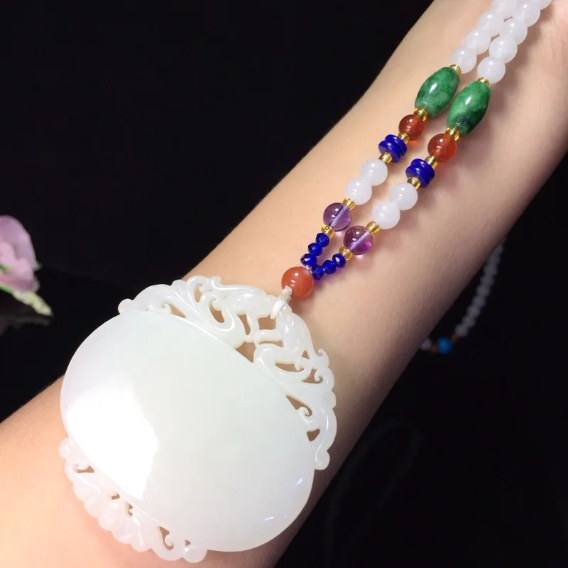

2019 Popsocket Reiki Buda Yu Xuan, Natural A Cargo Boutique Hetian Lantern Type Safe Chicken Sweater Chain Necklace Pendant