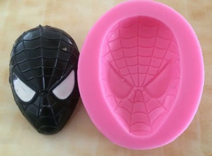 

Creative 3D Classic Characters Silicone Fondant Decorating Molds DIY Children's Favorites Cake Decorating Tools Cake Tools FM352