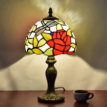 Цветное Стекло Американский садовых роз творческий в стиле ретро для спальни ночники декоративная настольная лампа 110-240 V орнамент лампа-стрекоза