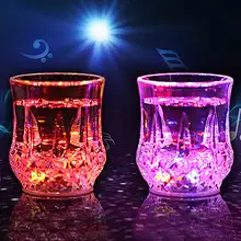 Светодиодный светильник изменение цвета чашка мигающая вода активированная кружка Пиво Виски Кубок Бар Прохладный