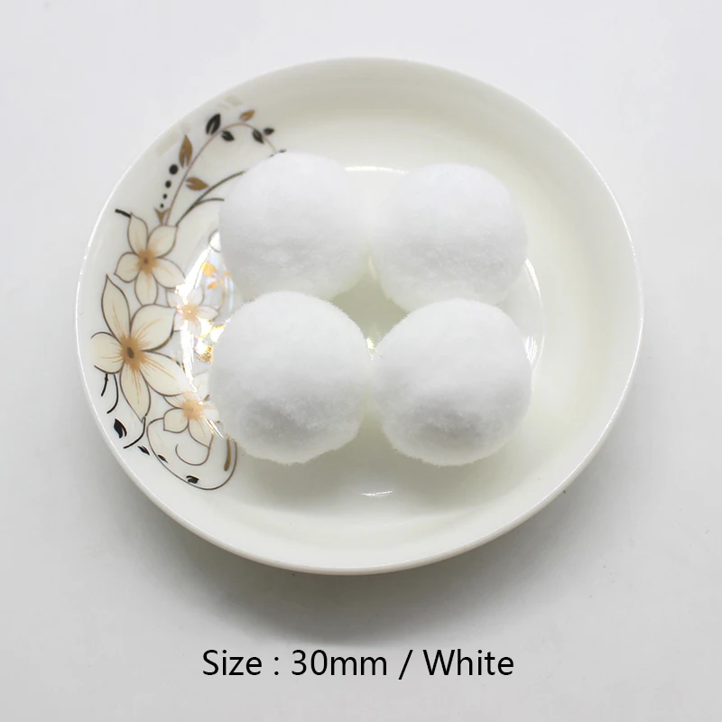 

Pompom 30 mm White Plush Ball for Craft DIY Wedding Decoration Party Festival Events Supplies Clothes Garment Sewing Accessories