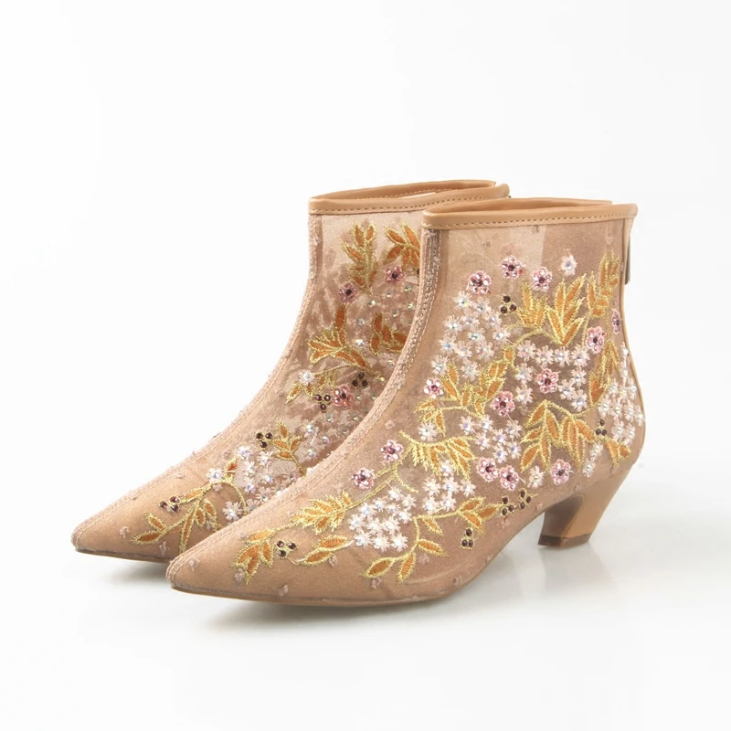 

Hot Winter Floral Embroided Crystal Drilled Mesh Ankle Boots Pointed Toe Ladies Med Heels Beauty Flower Wedding Boots