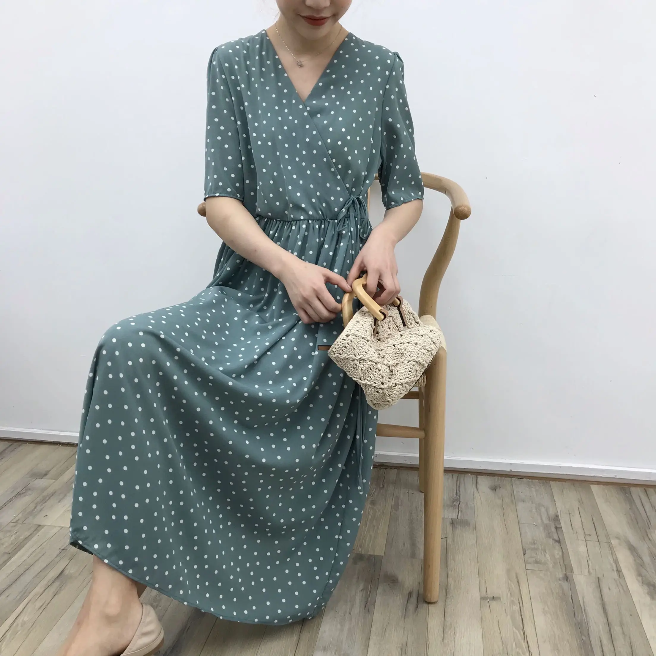 Повседневная одежда для женщин 2019 Летняя мода повседневное корейский V образным