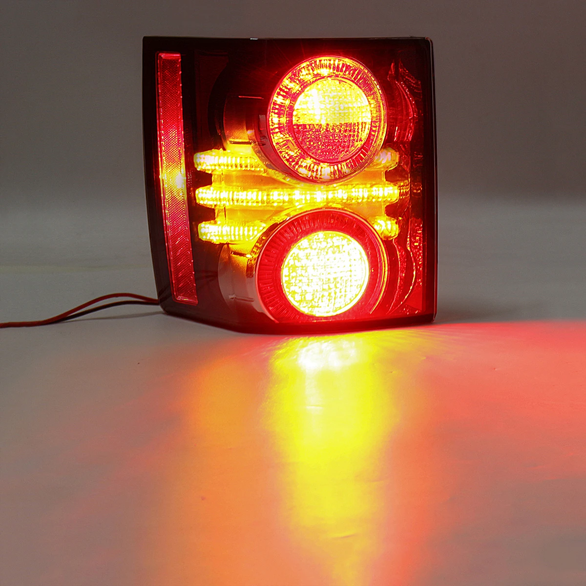  1 Pair LED Rear Tail Light Brake Light Lamp With Bulb for Land Rover Range Rover 2010 2011 2012 Car - 32952135138