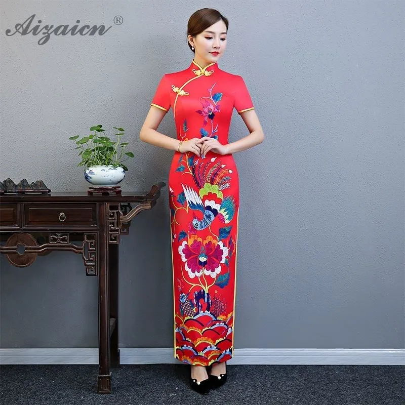 

Spring Summer 2019 Red Embroidery Dress Wedding Qipao Long Cheongsam Women Chinese Traditional Evening Gown Robe Orientale