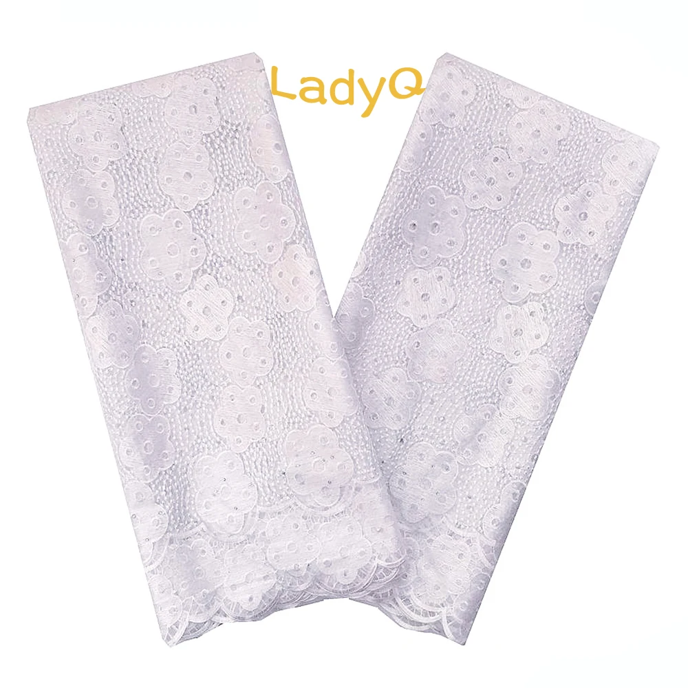 Женская кружевная ткань LadyQ белая из фатина Королевского синего цвета с вышивкой