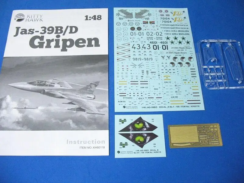 Kitty Hawk 80118 1/48 JAS-39B/D Gripen Сборная модель новая