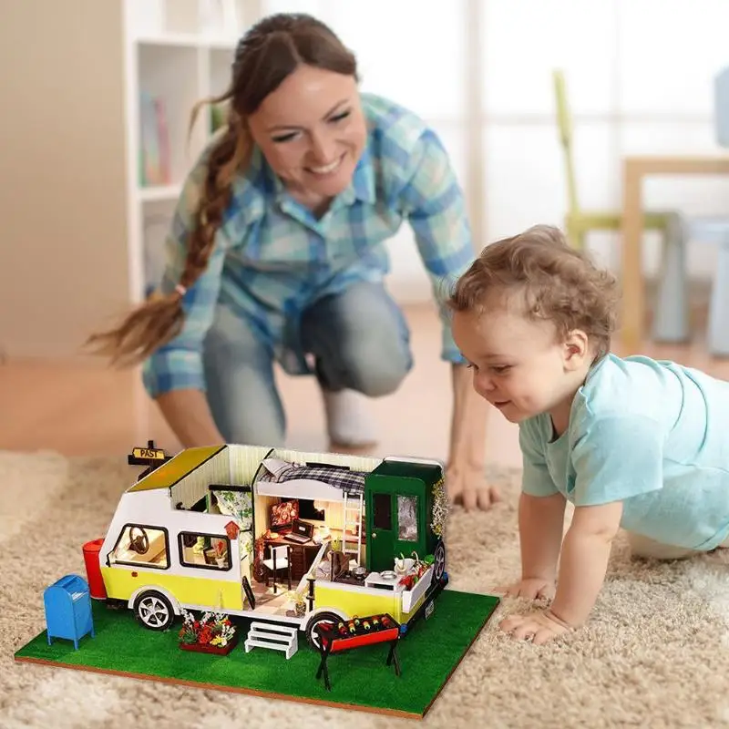 

Cute Doll House Creative Car Wooden Doll House Miniature 3D DIY Handful Dollhouse with Furnitures Toy