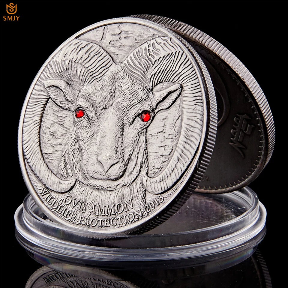 

2013 Mongolian Silver Endangered Wild Protected Animals Ovis Ammon Red Crystal Animal Token Commemorative Coin Collectibles