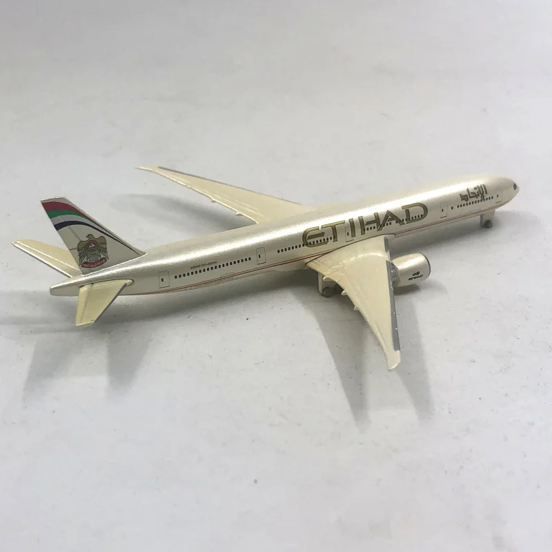Новое специальное литье 1:600 воздушным транспортом 777 300er Adi авиации модель