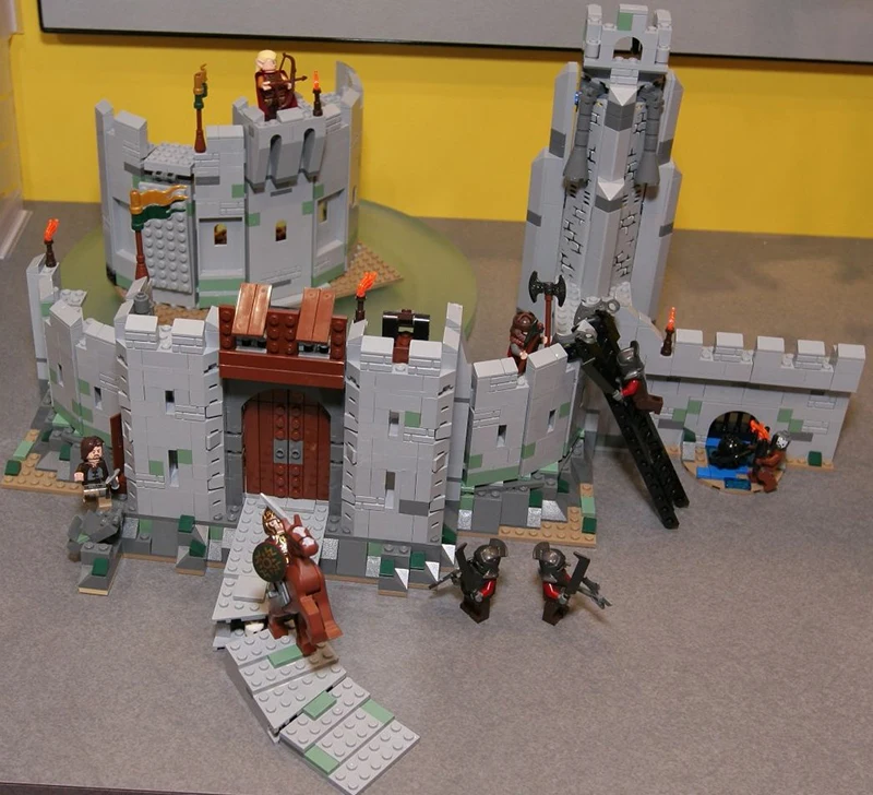 

The Battle of Helm''s Deep LofTR and Hobbit Building Blocks Assembled Children Bricks Toys Compatible Legoing 9474 16013
