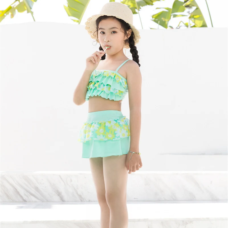 

In the new age children children swimwear swimsuit to old girl fission lace cartoon resort swimming equipment