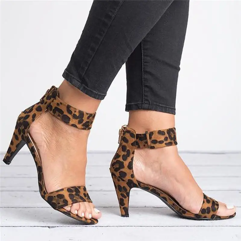 

Size 34-43 Women's Sandals Cool Shoe Fine With Shoe One Buckle Bring Toe Sandals Woman Female