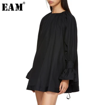 

[EAM] 2020 New Spring Summer Round Neck Long Flare Sleeve Black Loose Big Size Pleated Shirt Women Blouse Fashion Tide JS681