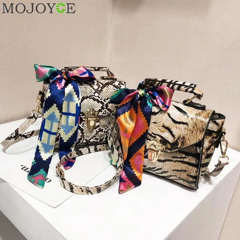 Retro Serpentine Chain Round Crossbody Bags for Women Handbags Printed Small PU Leather Shoulder Bag Female Snake Messenger Bag Retro Serpentine Chain Round Crossbody Bags for Women Handbags Printed Small PU Leather Shoulder Bag Female Snake Messenger Bag