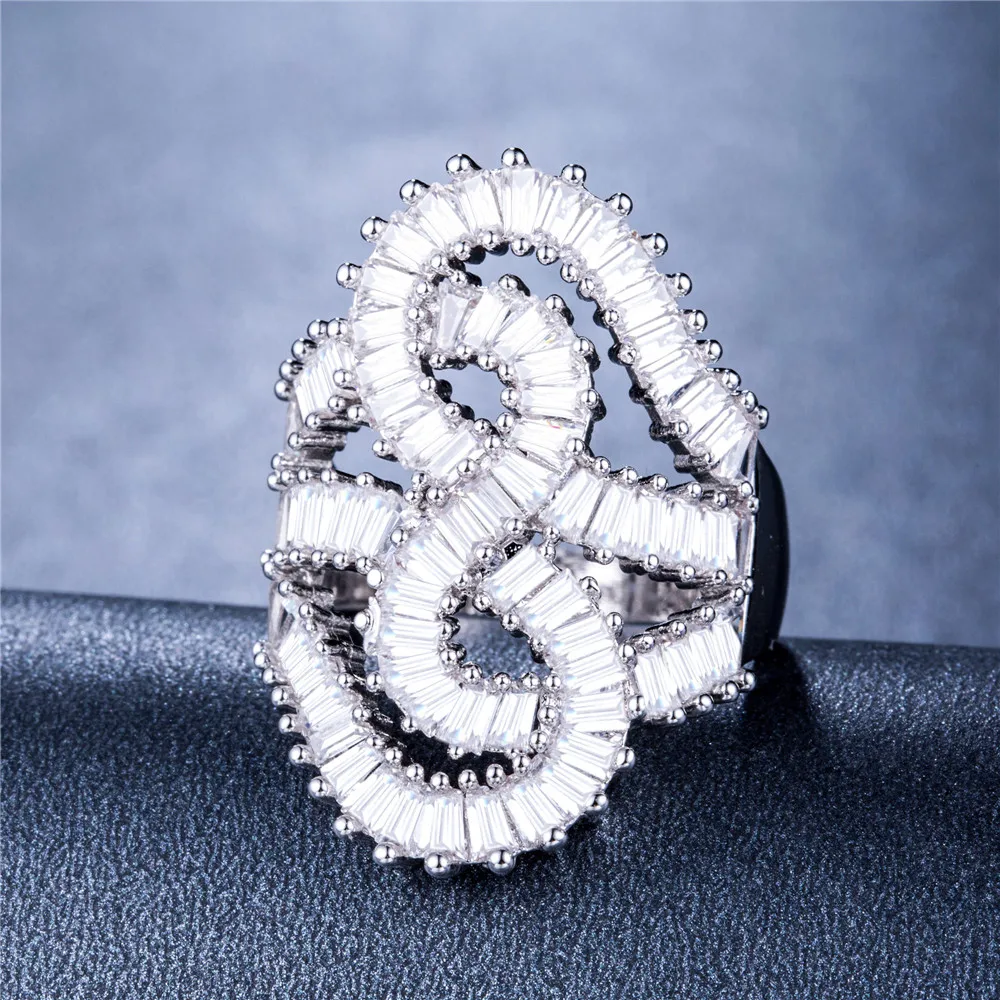 

Huitan Luxury Cocktail Party Ring with Brilliant Cubic Zirconia Prong Setting Wedding Anniversary Rings for Women New Year Gift