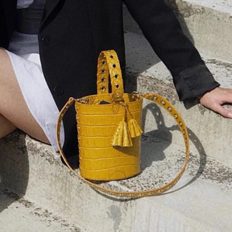 

[Super Seabob] 2019 Spring Woman New Yellow Color Alligator Pattern Portable Bucket Shape PU Leather Handbag All Match LI803
