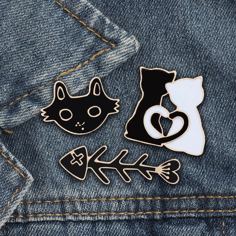 

Bag Black White Cat Sweater Brooch Scarf Fish Bone 1PC Skirt Couple Animal Hat Cartoon For Women Men Shirts Lapel Pin Badge