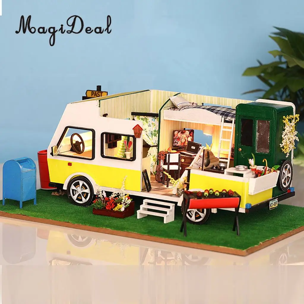 

1/24 DIY Miniature Motor Homes Car Model Dollhouse with Furniture, Light Kids Gift