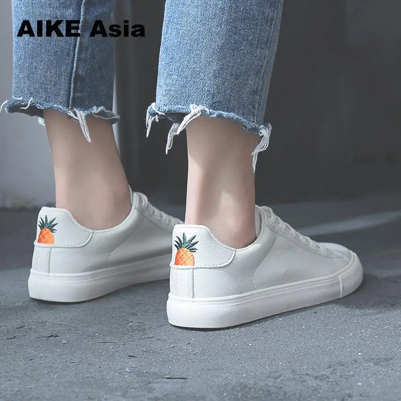 Aike ASIA/женские кроссовки; коллекция года; модная дышащая Вулканизированная обувь из искусственной кожи на платформе со шнуровкой; повседневные белые кроссовки; tenis feminino