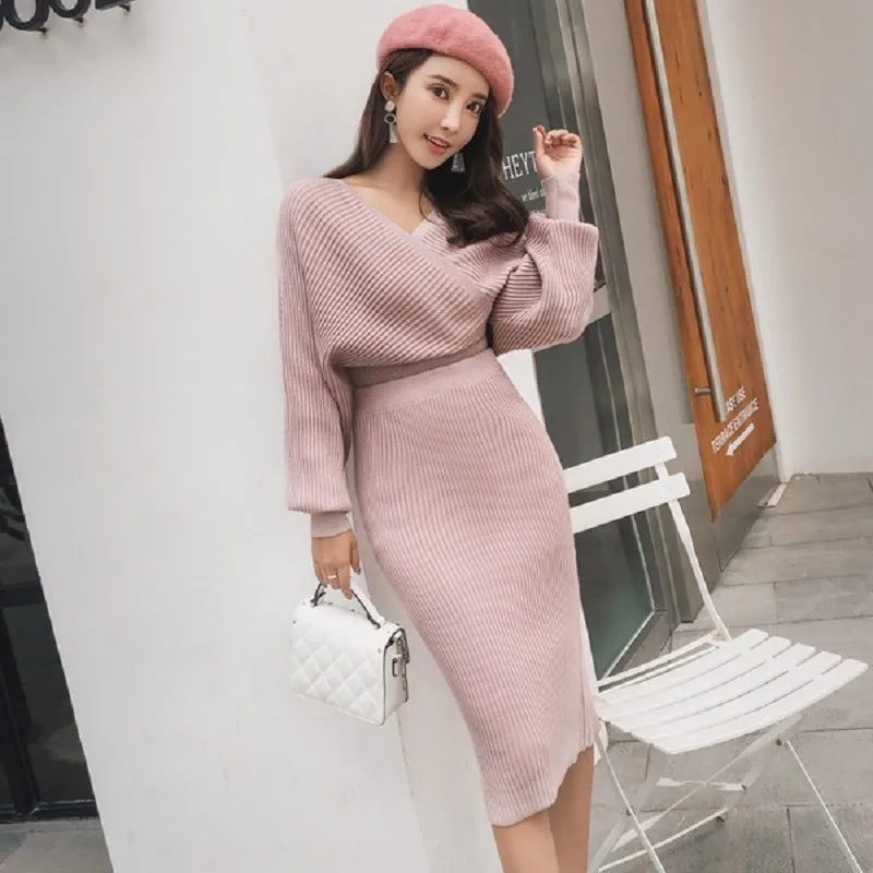 

New 2020 spring Knitted 2 Pieces Set Women Sexy V Neck Soft Pullover Sweater and Skinny Skirt Female Backless Sweater Suits Set