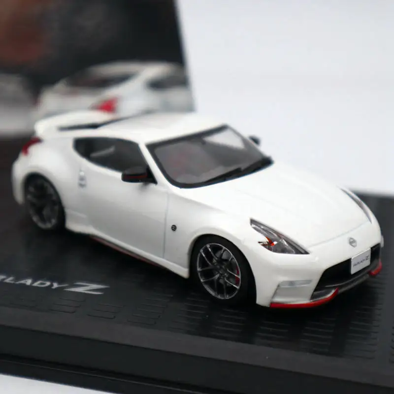 1:43 Kyosho FAIRLADY Z NISMO Z34 литые под давлением модели игрушки автомобиль белый Ограниченная серия Коллекция