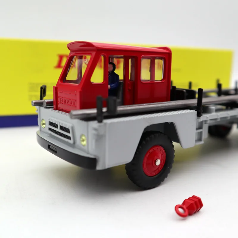 Коллекция коллекций 2010 года игрушки din 1/43 аксессуары для грузовиков SAVIEM S7