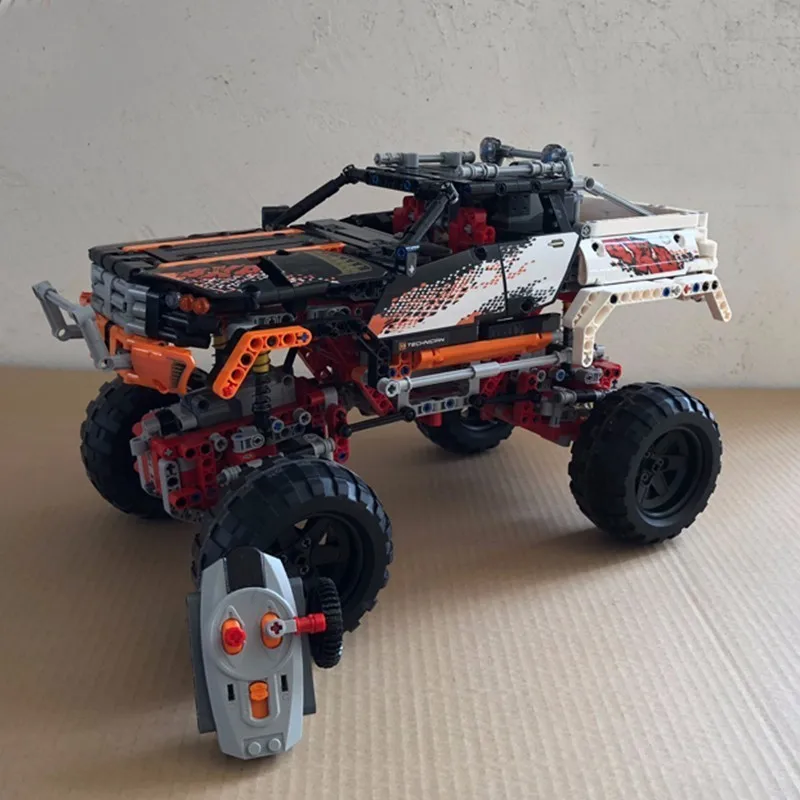 

Lepin 20014 Science Technology Series Remote Control Four Drive Vehicle Children Assembling Alpinia Blocks Insert Toys 1386pcs