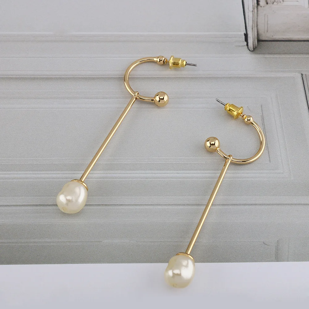 

Letter C Shape Long Earrings Gorgeous Gold Color Alloy Imitation Pearl Concise Earring pendientes mujer