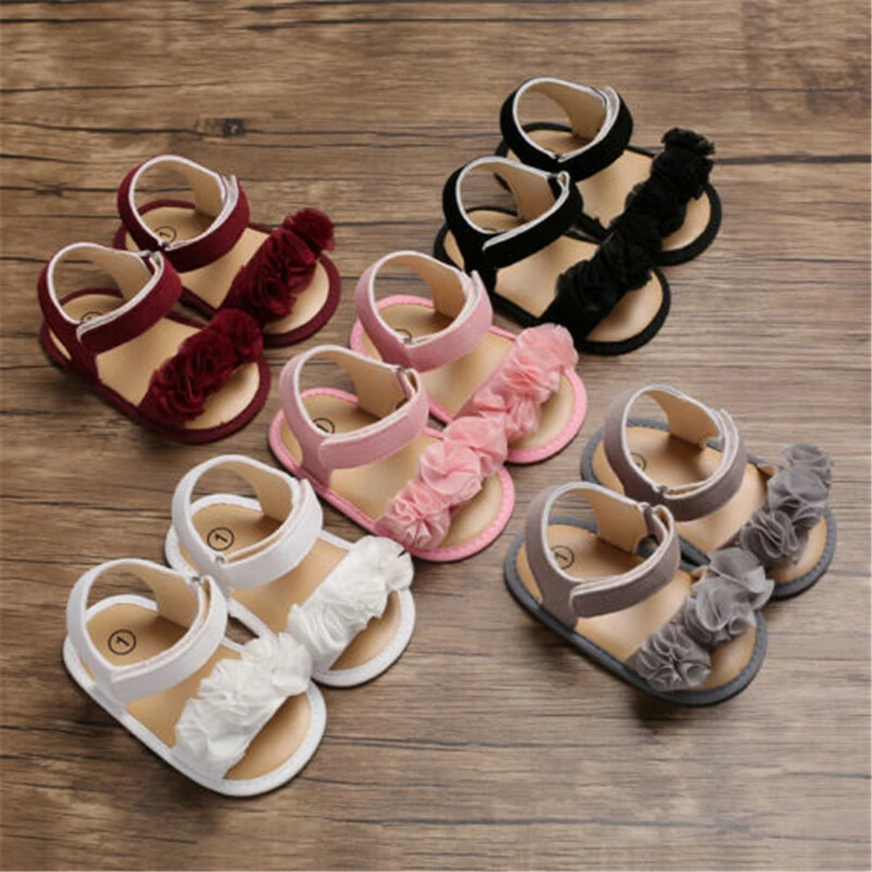 Летние сандалии с цветами для новорожденных девочек; повседневная обувь с мягкой нескользящей подошвой из искусственной кожи