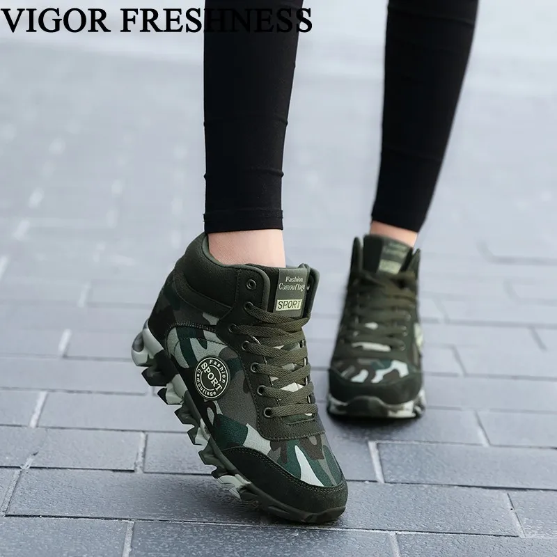 Camoflage/женские кроссовки на платформе VIGOR дышащие увеличивающие рост каблуке