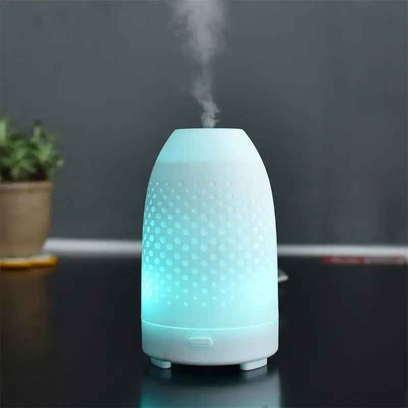 

Small White Aromatherapy Humidifier USB Purifier Ultrasonic Seven Color Small Night Light