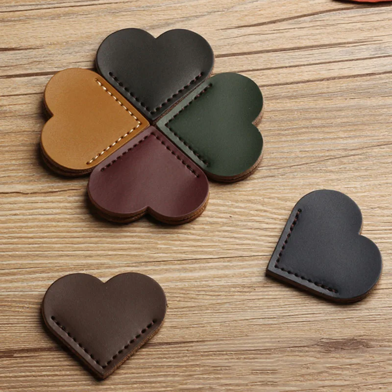 

1PC Cute Heart-shaped Bookmark Creative Soft PU Leather Book Mark For Kids Girls Gift Office School Supplies Korean Stationery