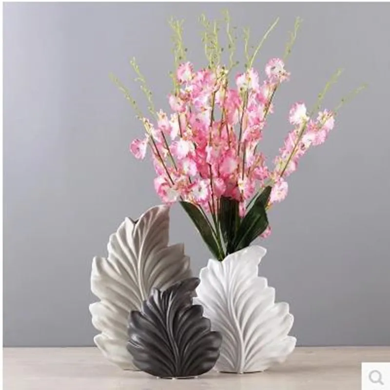 

Nordic American Minimalist Modern Living Room Home Decorations White Ceramic Vase, Creative Leaf Model Porcelain