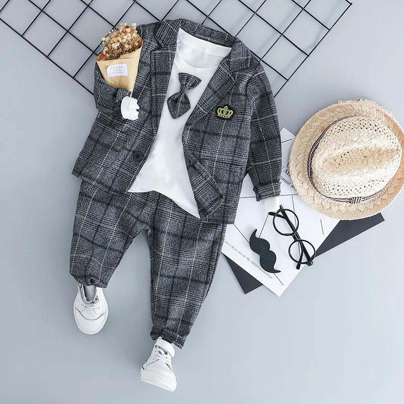 

2019 New Baby Boys Clothing Sets Male Children Clothes Suits Kids Gentleman Style Coats T-Shirt Pants Grid infant Clothes 3Pcs