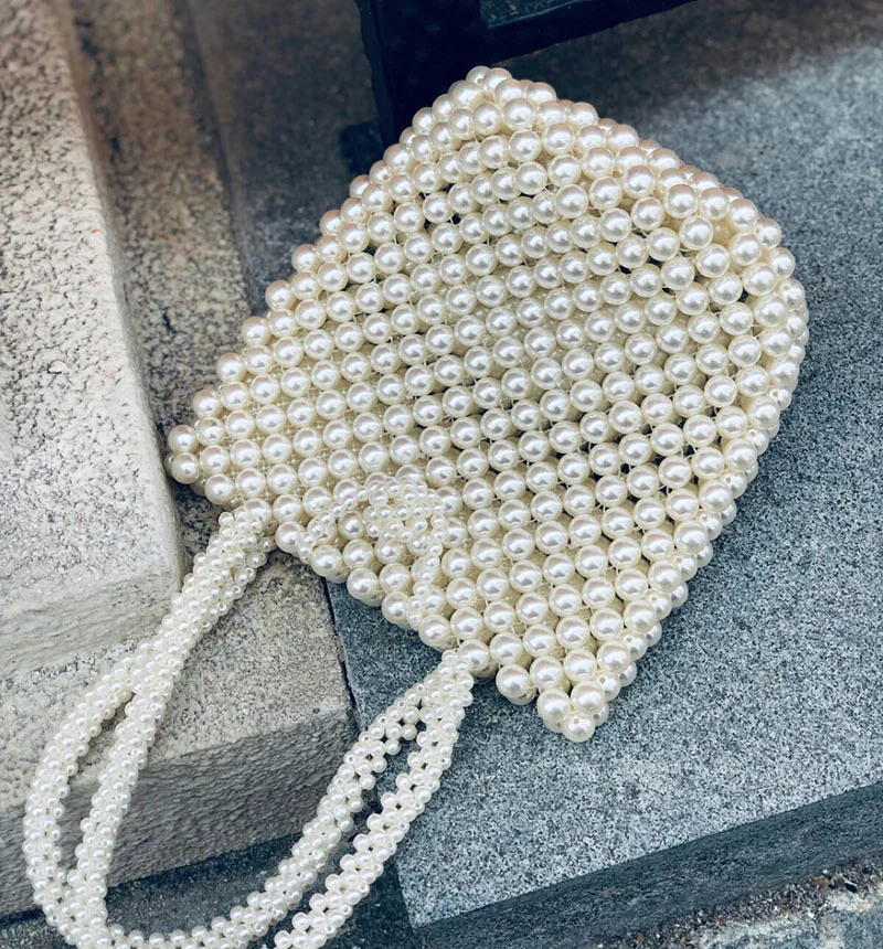

[Super Seabob] 2019 Spring Summer Woman Temperament High Quality Imitate Manual Pearl Double Handle Hollow Handbag LM599