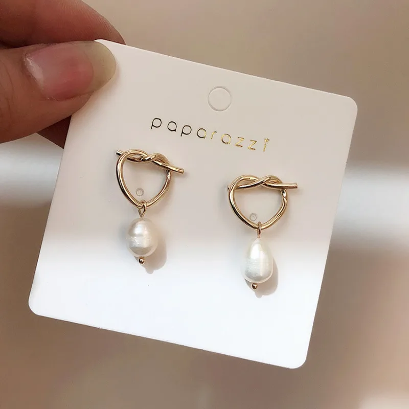 

2019 Korea Simple Retro Elegant Temperament Knotted Irregular Geometric Metal Freshwater Pearl Girl Party Ladies Earrings